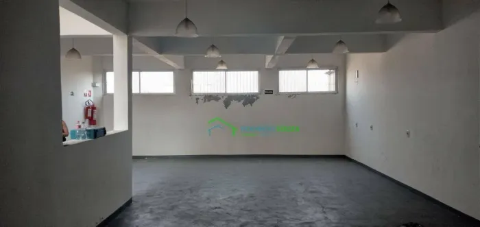 Salão para alugar, 83 m² por R$ 1.700,02/mês - Centro - Carapicuíba/SP