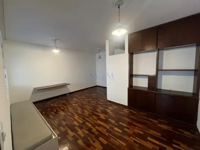 Casa com 03 quartos para locaA§A£o, bairro Santa Branca.
