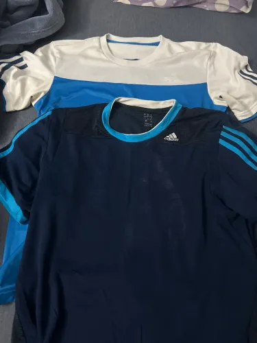 2 camisas