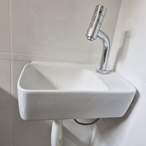 Cubas semi encaixe marca Roca linha ótica CQ36