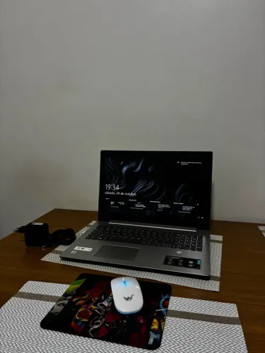 Notebook Lenovo IdeaPad 330 Core i3 7ª Geração | 4GB RAM | HD 1TB
