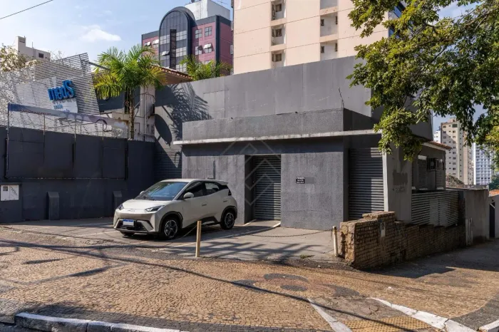 Casa comercial a venda na Avenida Barão de Itapura em Campinas/SP