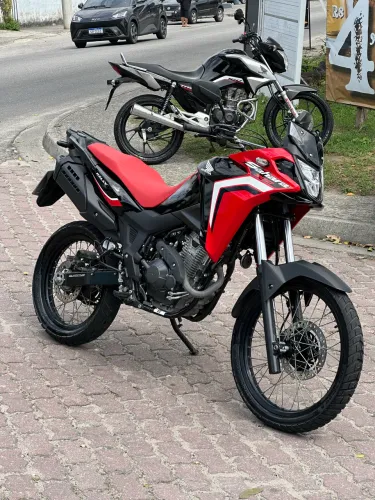 Passo financiamento ou vendo sahara 300