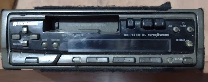 Som automotivo PIONEER Modelo DEH-P3750 - Raridade - Vintage