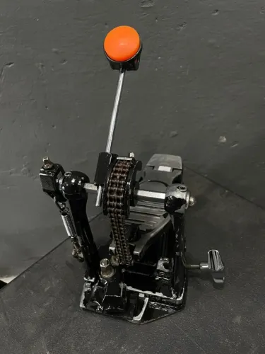 PEDAL COM BATEDOR PIRULITO DE BORRACHA