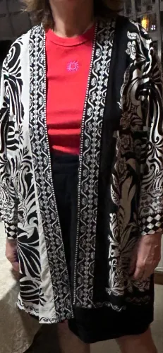 KIMONO PRETO E BRANCO - tamanho G.