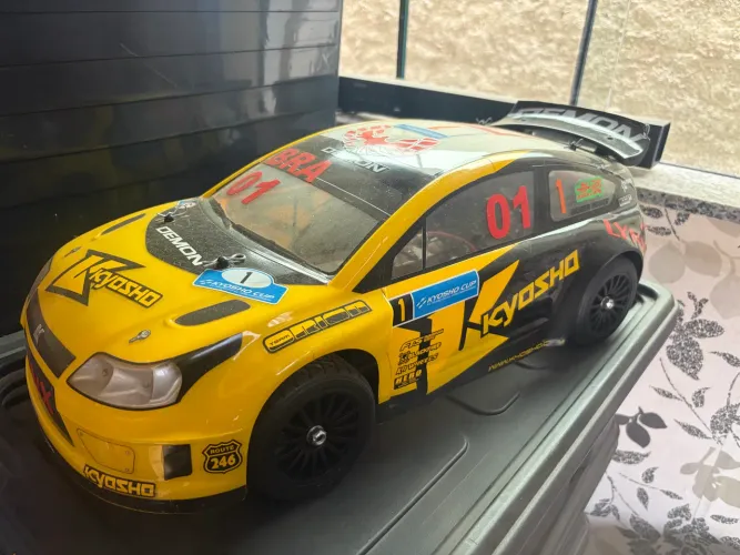 Automodelo Kyosho Demon 1/9 Elétrico com Radio e Bateria 2s