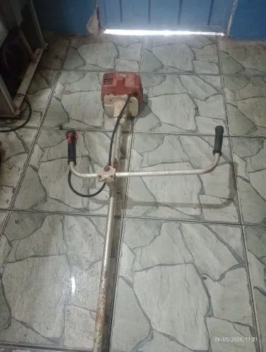 Vendo roçadeira still a gasolina modelo 220