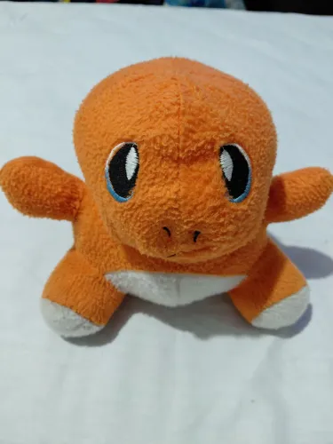 Pokemon pelúcia Charmander