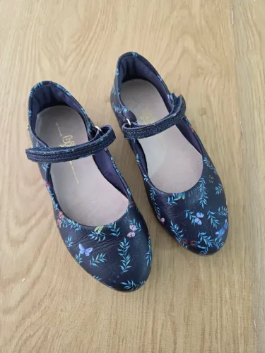sapatilha bibi couro floral azul marinho 29