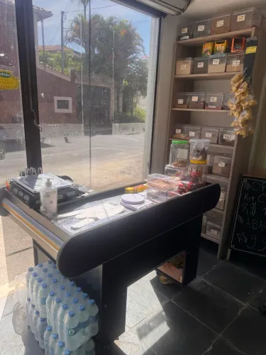 Vendo mercearia completa 