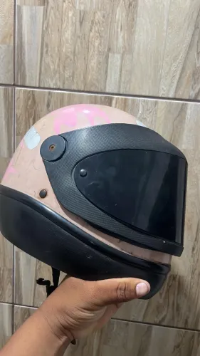 Capacete usado