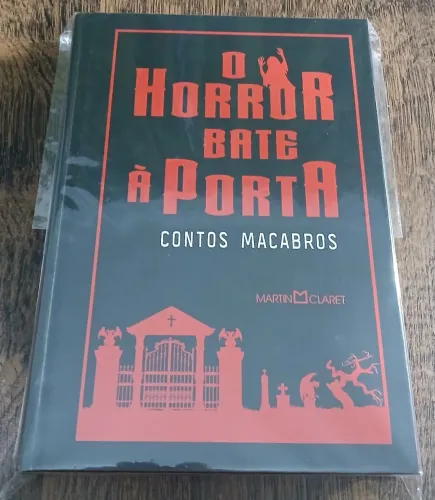 Livro O Horror Bate à Porta: Contos Macabros (Martin Claret, seminovo)