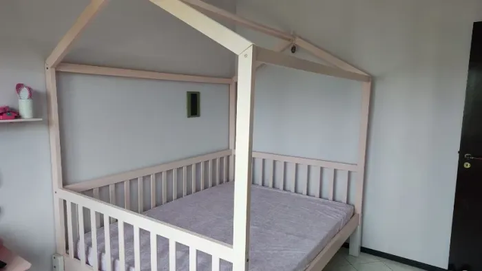 Cama Casinha Montessoriana Casal tipo casinha rosa