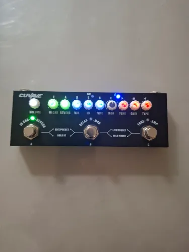 Pedaleira guitarra Cuvave Baby
