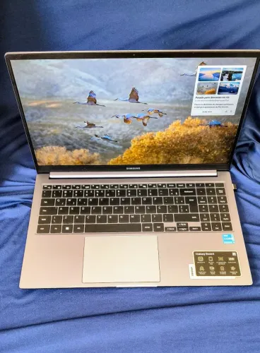 Notebook Samsung Galaxy Book 4 i3 8g 256g