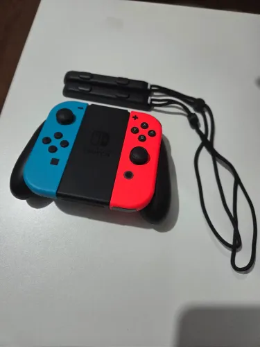 Joy-Con Nintendo Switch + Grip