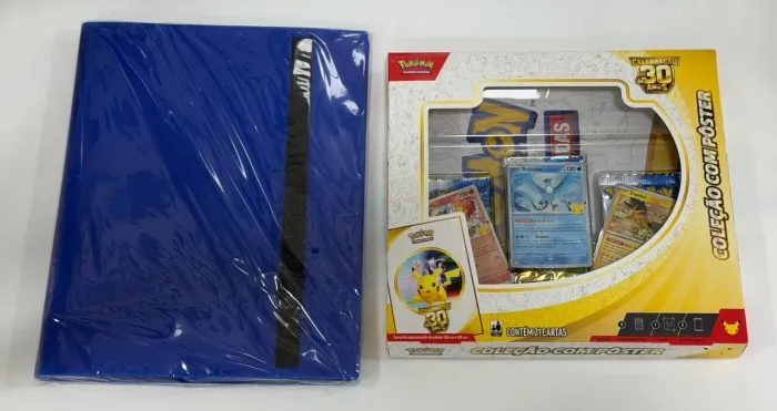 Combo caixa Coleção Pokémon 30 anos + fichário 3x3