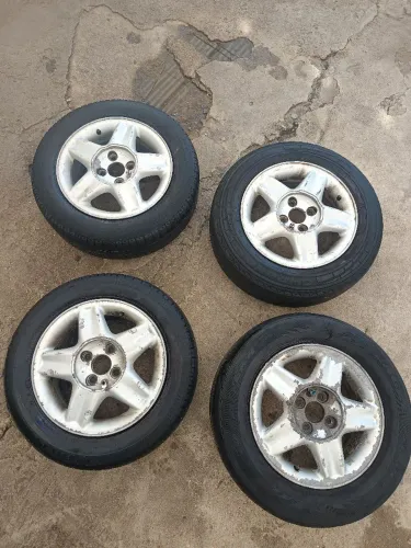 Jogo de rodas aro 14 gm modelo Millenium 