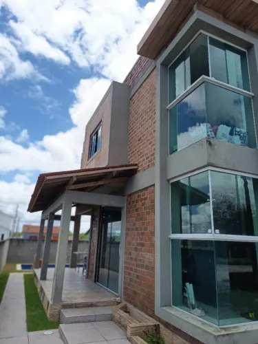 CASA MODERNA COM PISCINA EM CONDOMÍNIO CLUBE - GOIANA/PE