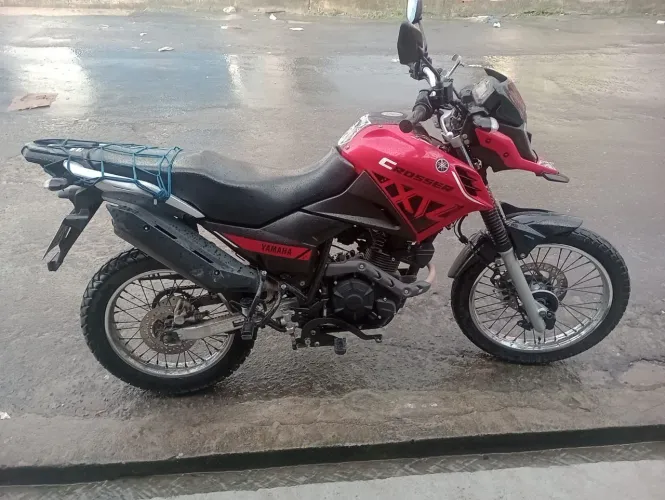 Vendo essa moto