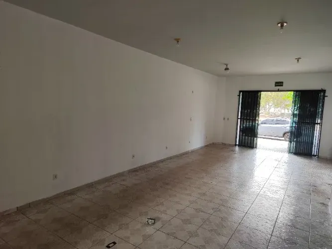 Sala comercial na quadra 906 sul, 50m2  *