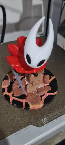 Action figure hollow