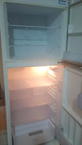 Geladeira 480 L sendo l 142 L so de freezer 
