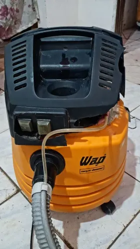 Extratora Wap Profissional Carpet Cleaner 220w