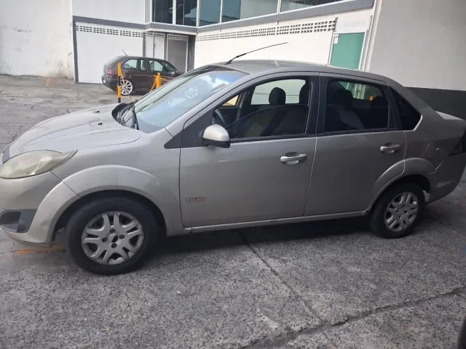 Ford Fiesta Sed. 1.6 8V Flex 4P 2012