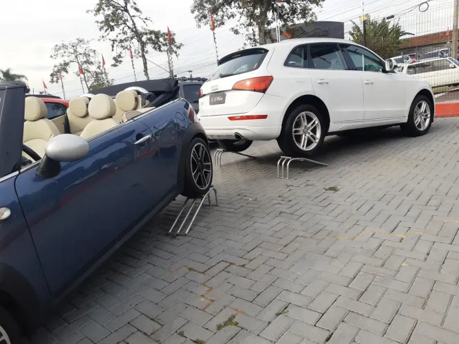Rampa para lojas de carros