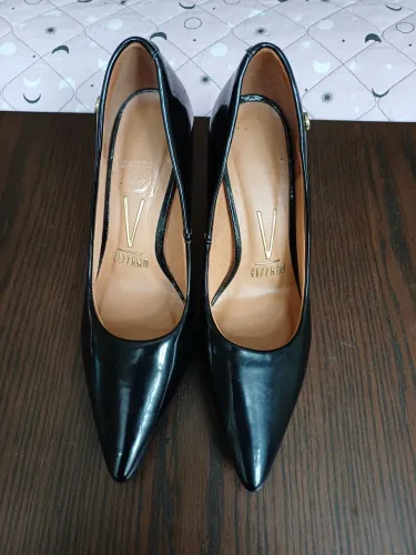 Sapato ? Preto verniz da VIZZANO, numeração 34