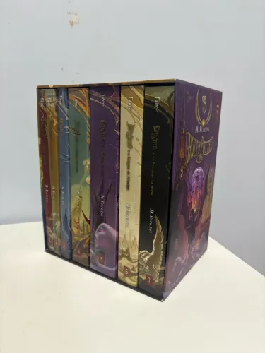 Box de Livros Harry Potter versão Wizarding World