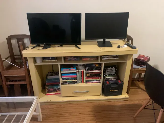 DOAÇÃO Rack para TV
