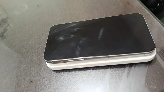 Vendo iPhone 15 pro max OPORTUNIDADE!