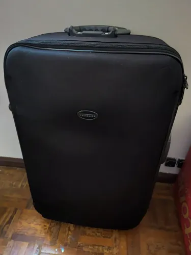 Vendo 2 malas 23. Kilos cada