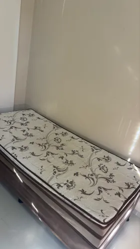 VENDO cama de solteiro em Vitória da Conquista -Ba