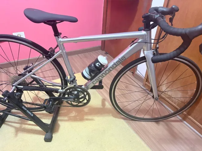 Descrição: Bicicleta Road Cannondale Caad Optimo 4, Tam 51, R700, V16, Prata