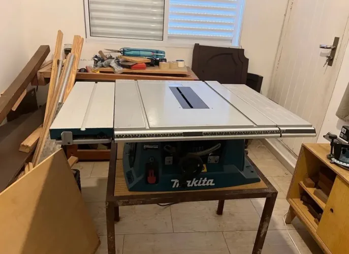Serra Circular Bancada Makita MLT100