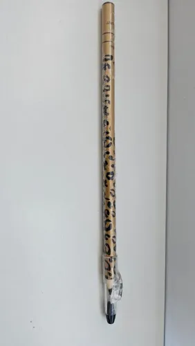 Lápis de olho preto