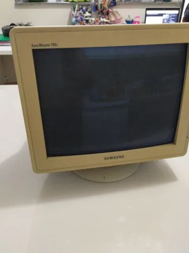 Monitor Samsung syncmaster 793s