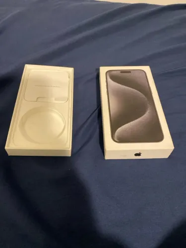 Caixa de IPhone 15 Plus