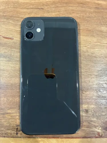 iPhone 11 - 128GB + 9 capinhas e 03 cabos