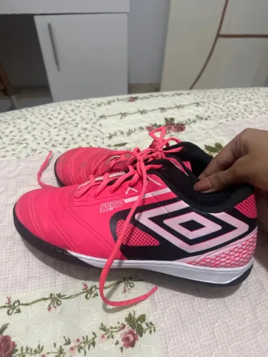 chuteira rosa pro club 5 
