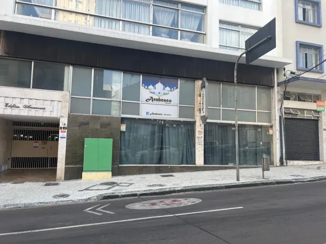 Ponto comercial/Loja/Box para aluguel possui 509 metros quadrados em Centro - Curitiba - P