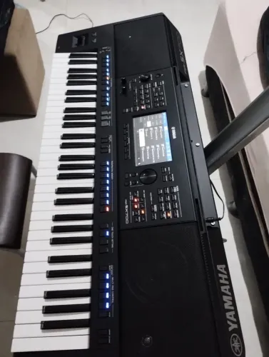 Psr s775 Yamaha maquina