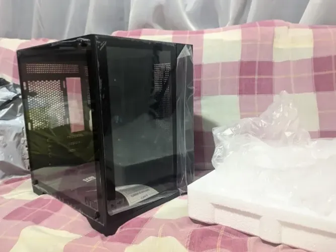 Gabinete gamer Mancer CV100 Black/Preto Aquário(NOVO NA CAIXA)