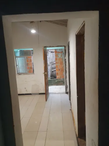 Casa 2/4 com Varanda Grande