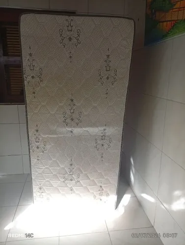 Cama box solteiro.