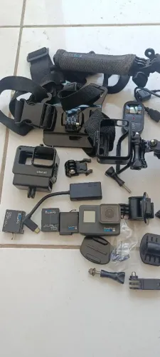Go Pro Hero 6 Black + acessórios + 2 Baterias